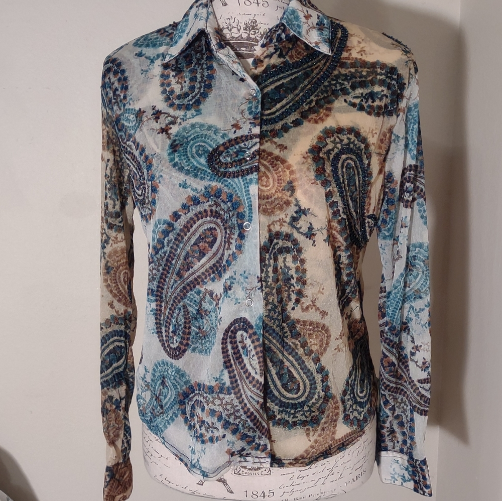 Womens blouse, size Small, long sleeves, snap front Closure, beaded. NWOT